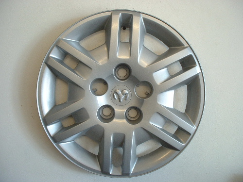 04-05 Caravan hubcaps