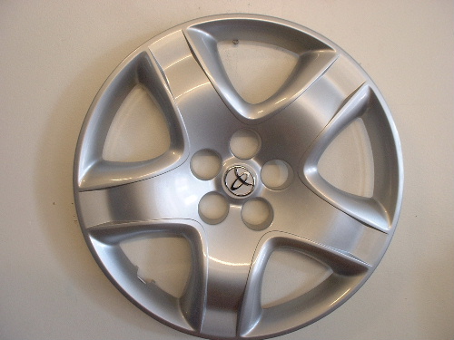 Toyota hubcaps