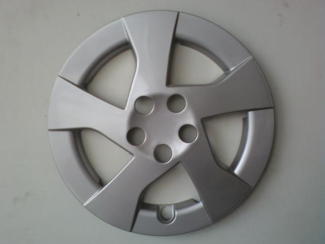 10-11 Prius hubcaps