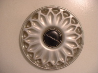 94-05 Voyager hubcaps