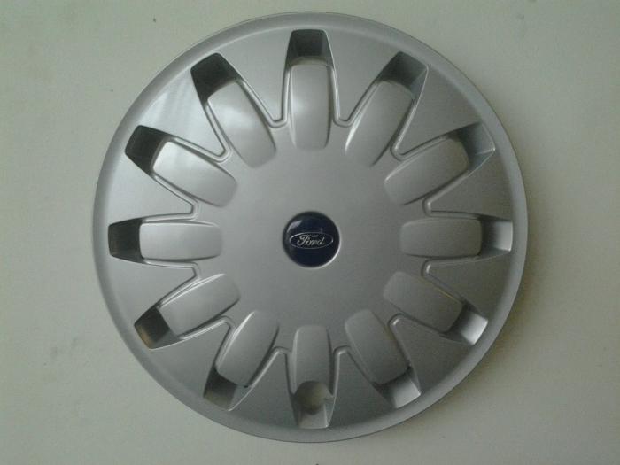 2012-14 Ford Focus hubcap