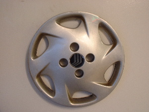 98-00 Mystique hubcaps