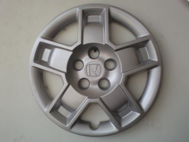 99-02 Element hubcaps