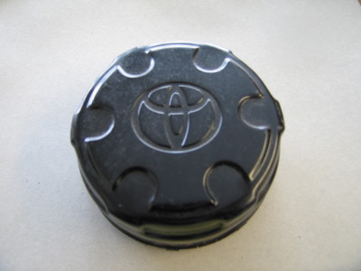 Toyota Tacoma center caps, Tacoma factory original center hub caps.