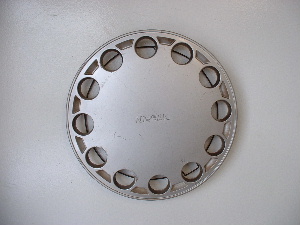 87-90 Pulsar hubcaps