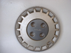 86-87 Stanza hub caps