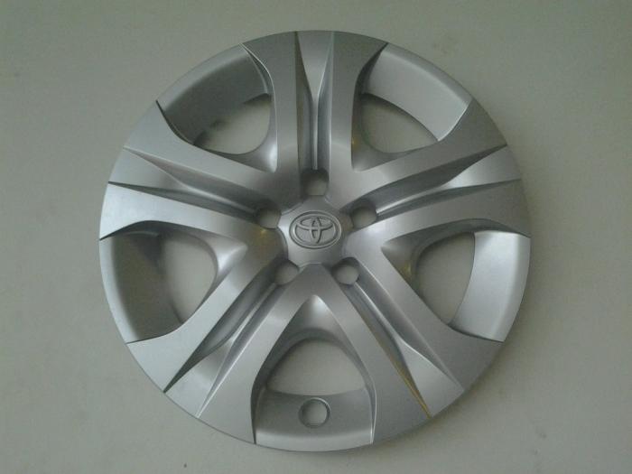 2013-14 Toyota Rav4 hubcap
