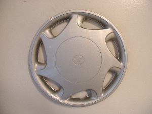 97-99 Camry hubcaps