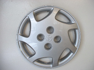 1998-2000 Corolla hubcaps