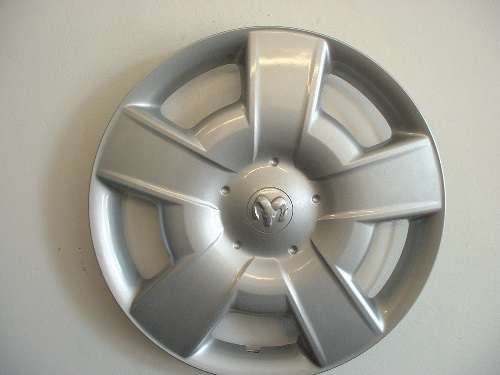 03-06 Stratus hubcaps