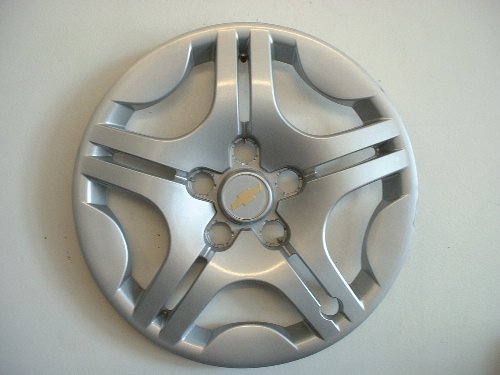 04-05 Malibu hubcaps