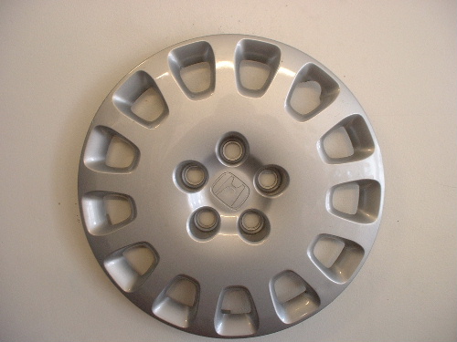 02-04 Odyssey hubcaps