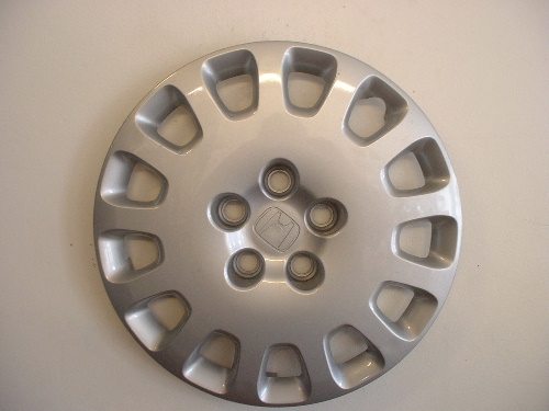02-04 Odyssey hubcaps