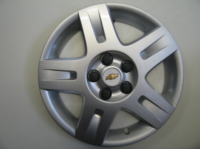 06-07 Malibu hubcaps