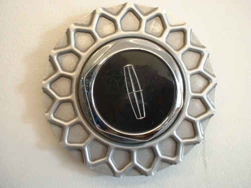 90-96 Town Car center caps