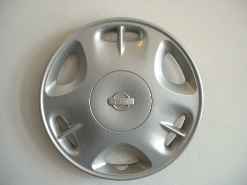 99-02 Quest hubcaps