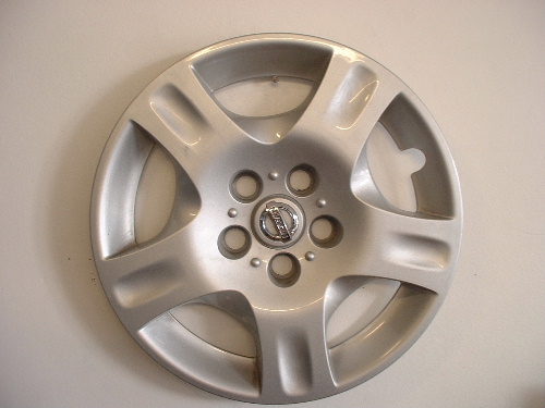 02-04 Altima wheel covers