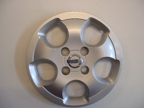 03-06 Sentra hubcaps