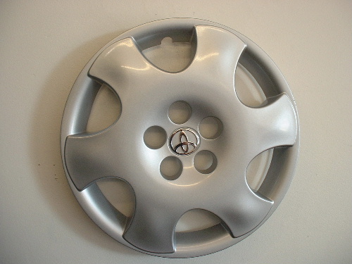 2003, 2004 Corolla hubcaps